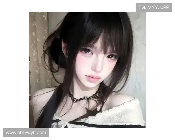 真人电竞女头高清展示，打造最具魅力的游戏头像推荐方案